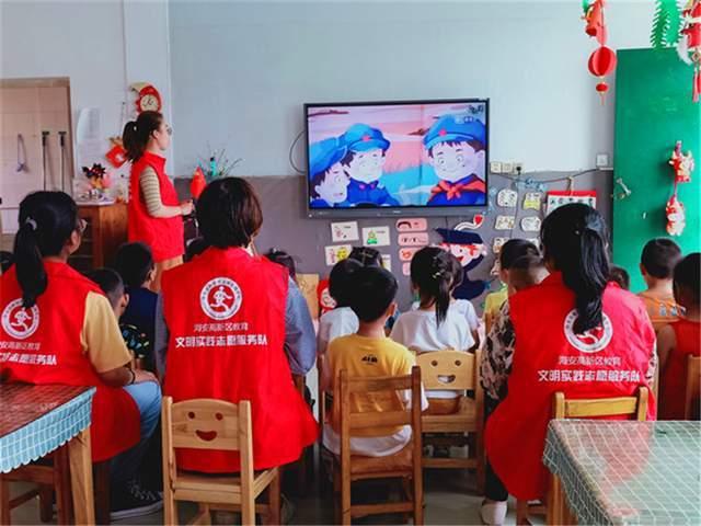不惧风雪 三秦银发健身者展风采迎新春